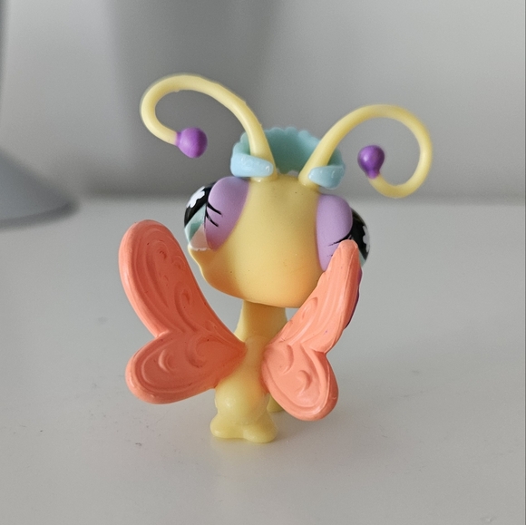 Littlest Pet Shop #478 & #497 Butterflies - Picture 9 of 11